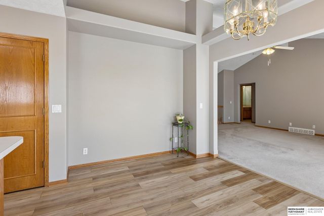 8141 S 69 Street, La Vista, NE 68128