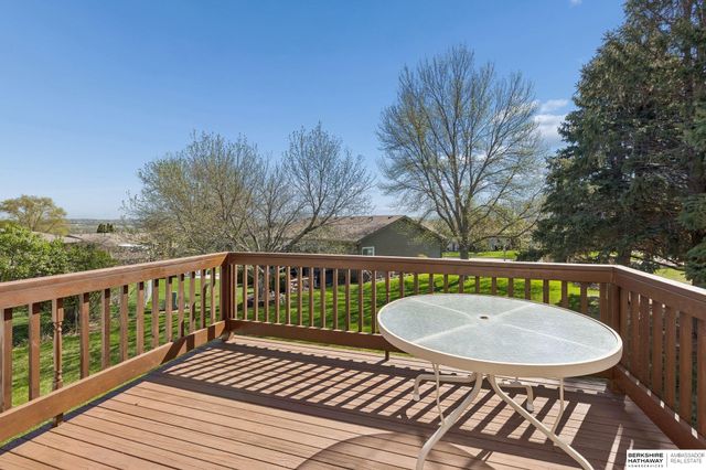 8141 S 69 Street, La Vista, NE 68128