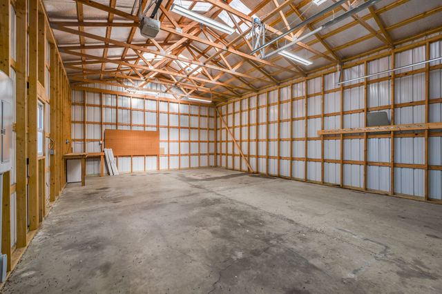 309 River Bluff Rd, Linden, TN 37096