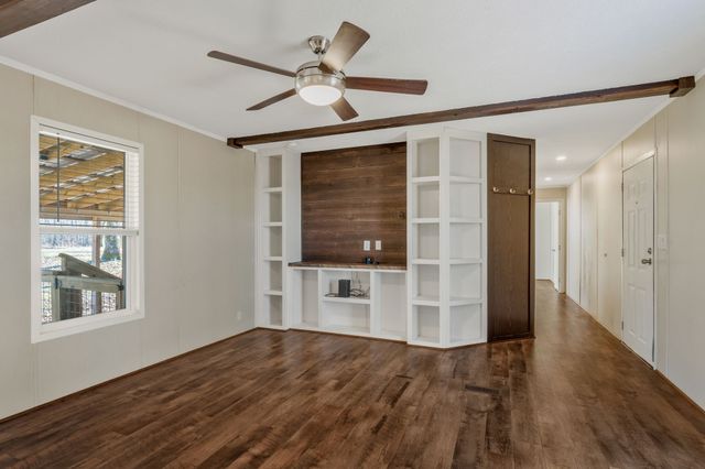 309 River Bluff Rd, Linden, TN 37096