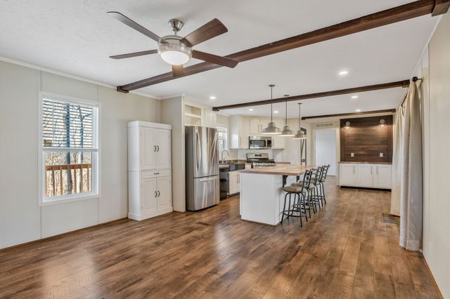 309 River Bluff Rd, Linden, TN 37096