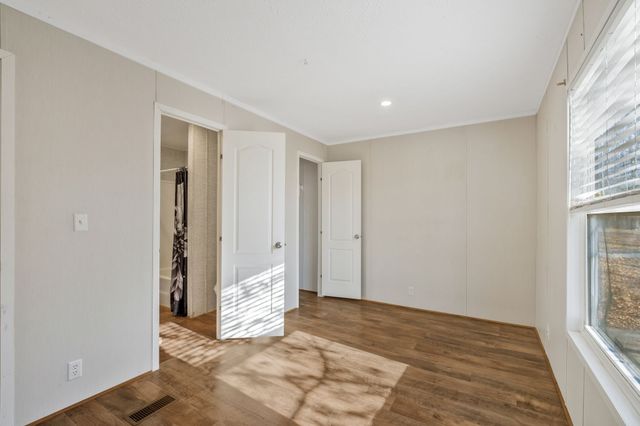 309 River Bluff Rd, Linden, TN 37096