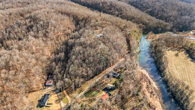 309 River Bluff Rd, Linden, TN 37096