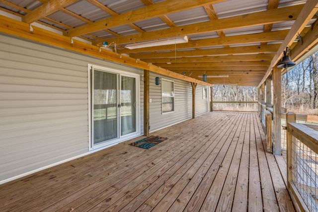 309 River Bluff Rd, Linden, TN 37096