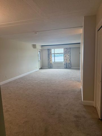 1500 Worcester Rd 426, Framingham, MA 01702