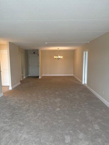 1500 Worcester Rd 426, Framingham, MA 01702