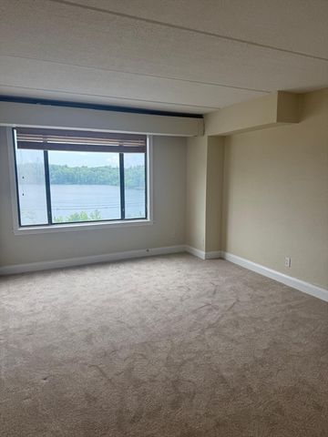 1500 Worcester Rd 426, Framingham, MA 01702