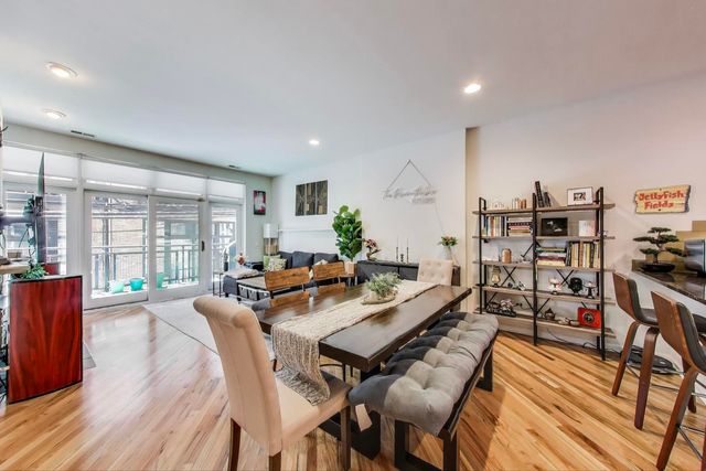 2251 W Saint Paul Avenue 2D, Chicago, IL 60647