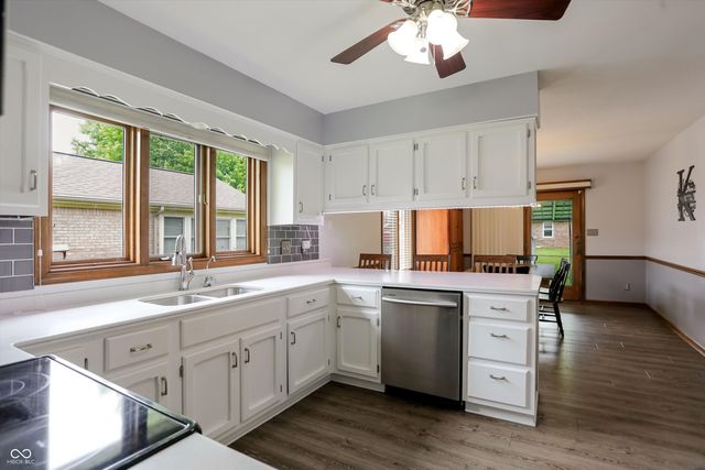 465 Lacy Drive, Greenwood, IN 46142
