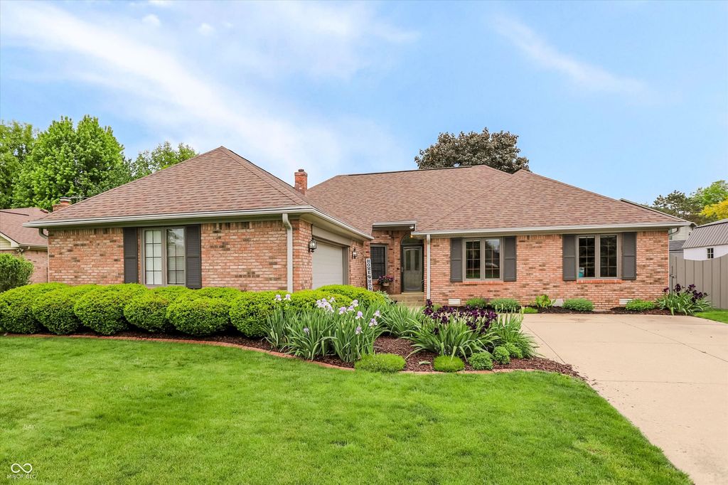 465 Lacy Drive, Greenwood, IN 46142