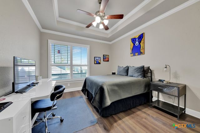 949 N Academy Avenue, New Braunfels, TX 78130