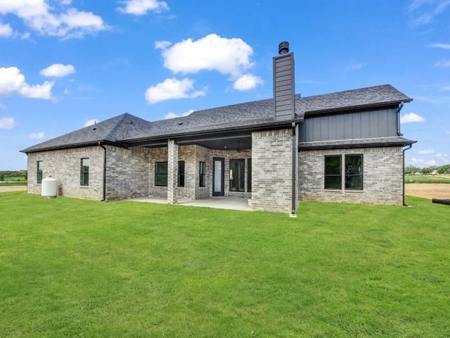 305 Wrangler Court, Weatherford, TX 76088