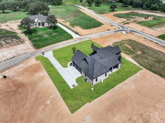 305 Wrangler Court, Weatherford, TX 76088