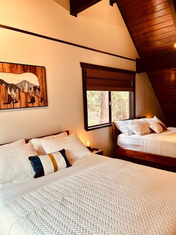 4321 Lakeridge Dr, Pollock Pines, CA 95726