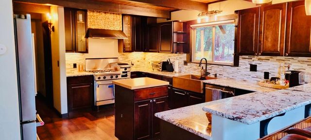 4321 Lakeridge Dr, Pollock Pines, CA 95726