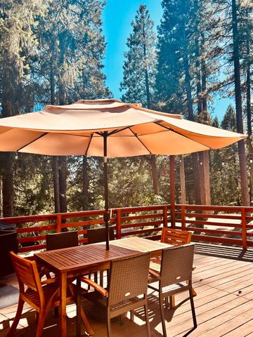 4321 Lakeridge Dr, Pollock Pines, CA 95726