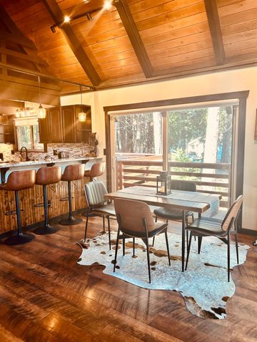 4321 Lakeridge Dr, Pollock Pines, CA 95726