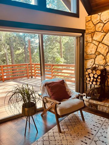 4321 Lakeridge Dr, Pollock Pines, CA 95726