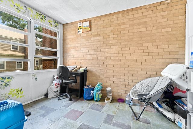 10 Commonwealth Ct 10-8, Boston, MA 02135