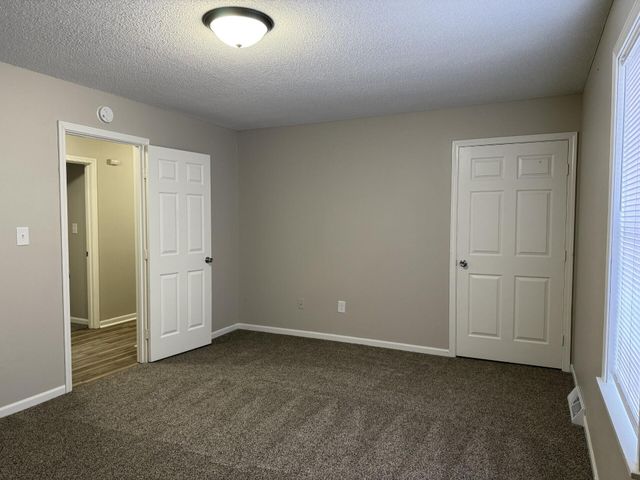 2204 LIVE OAK LN, Columbia, MO 65202