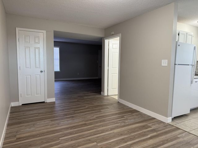 2204 LIVE OAK LN, Columbia, MO 65202