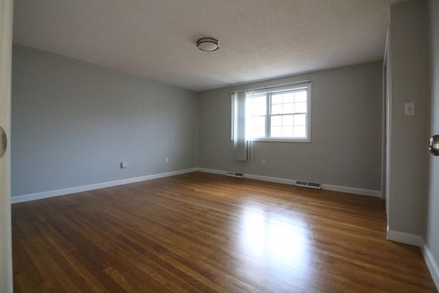 24 Greenfield Road, Westport, MA 02790