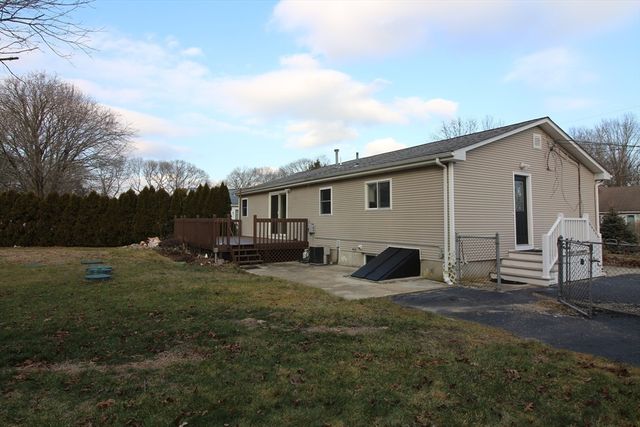 24 Greenfield Road, Westport, MA 02790