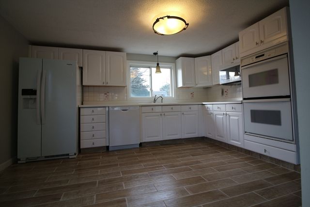 24 Greenfield Road, Westport, MA 02790