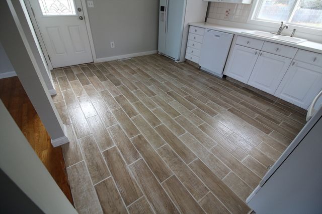 24 Greenfield Road, Westport, MA 02790