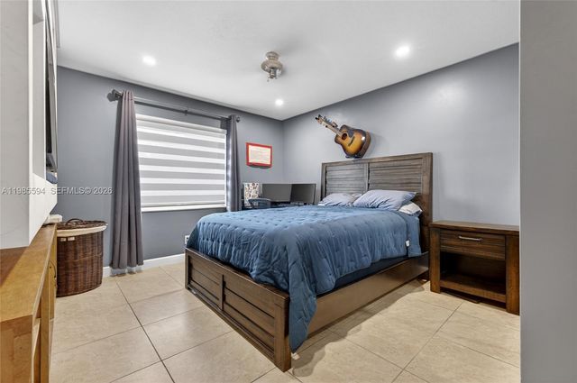 3777 NW 78th Ave 8F, Davie, FL 33024