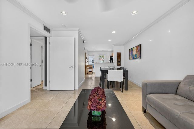 3777 NW 78th Ave 8F, Davie, FL 33024