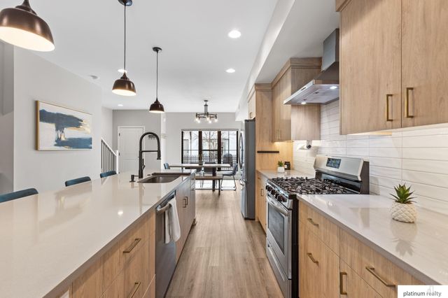 1007 Park Avenue, Omaha, NE 68105