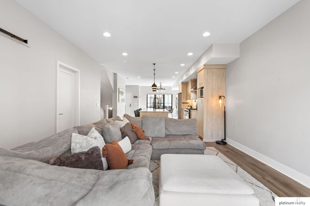 1007 Park Avenue, Omaha, NE 68105