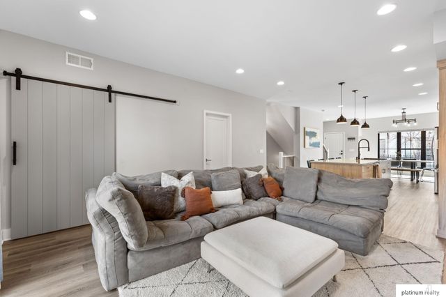 1007 Park Avenue, Omaha, NE 68105