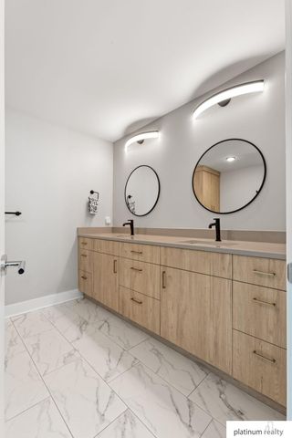 1007 Park Avenue, Omaha, NE 68105