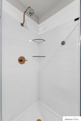 1007 Park Avenue, Omaha, NE 68105