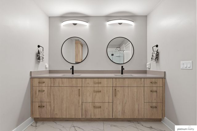 1007 Park Avenue, Omaha, NE 68105