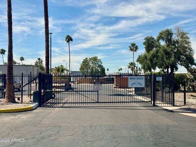 303 S Recker Road 81, Mesa, AZ 85206