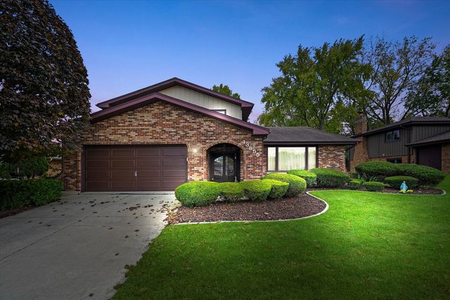 13855 Secretariat Lane, Orland Park, IL 60467