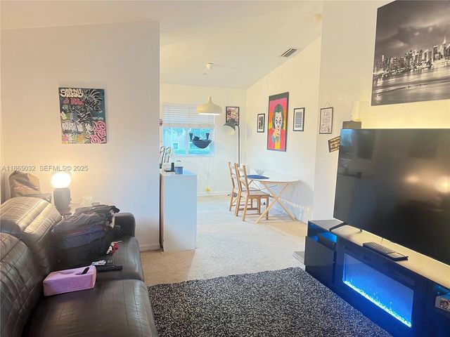 3390 NE 9th Street 201, Homestead, FL 33033