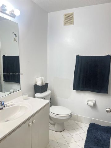 3390 NE 9th Street 201, Homestead, FL 33033
