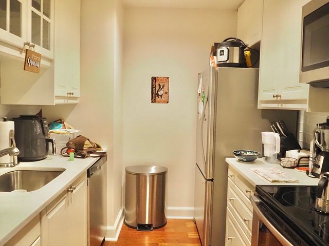 2 Clarendon Street 204, Boston, MA 02116