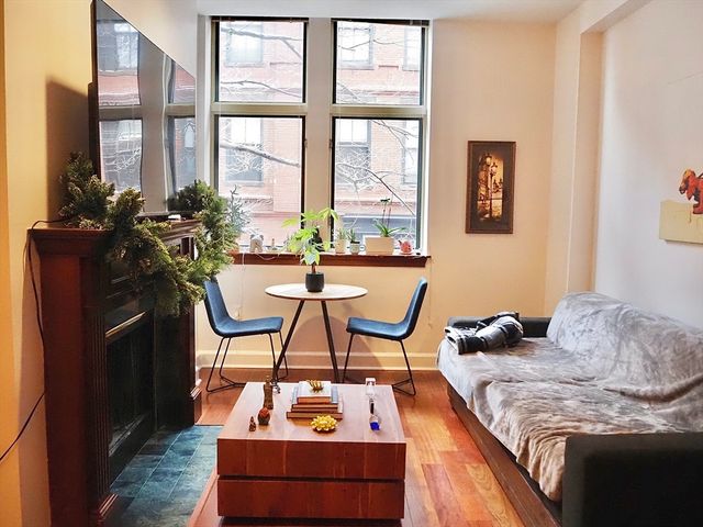 2 Clarendon Street 204, Boston, MA 02116