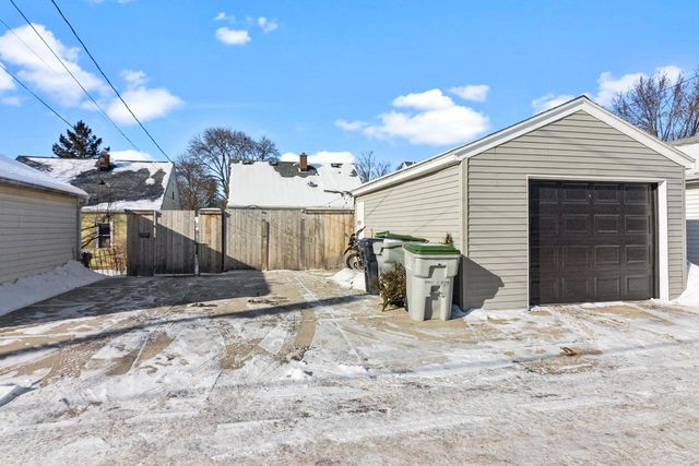 3350 N 85th STREET, Milwaukee, WI 53222