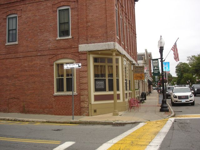 25 Main St 3C, Ayer, MA 01432