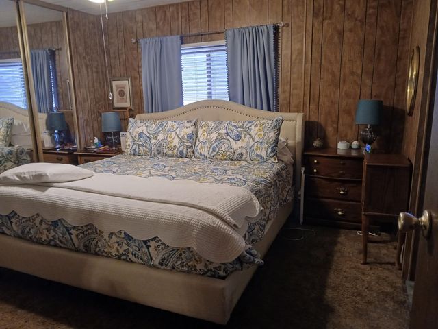 2400 W Midvalley Avenue S1, Visalia, CA 93277