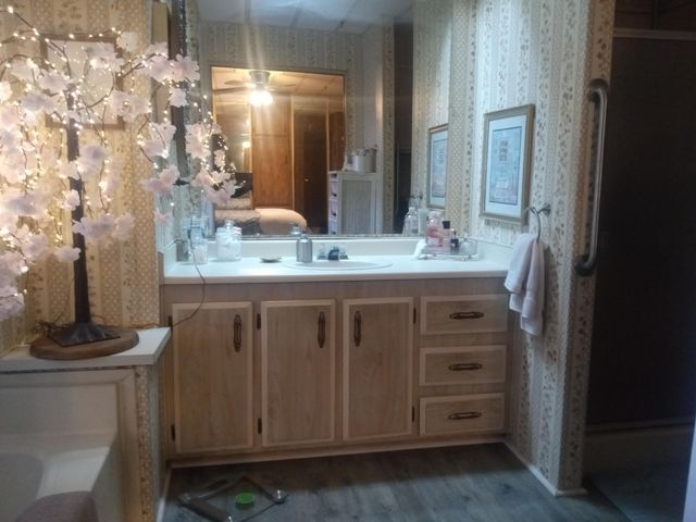 2400 W Midvalley Avenue S1, Visalia, CA 93277