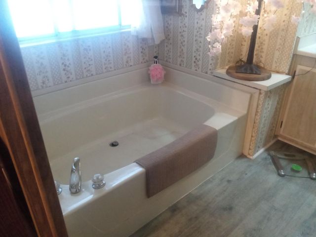 2400 W Midvalley Avenue S1, Visalia, CA 93277