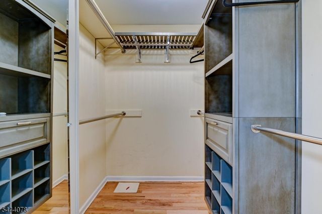410 Stony Brook Dr, Bridgewater Twp., NJ 08807