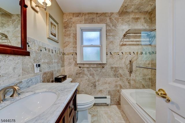 410 Stony Brook Dr, Bridgewater Twp., NJ 08807